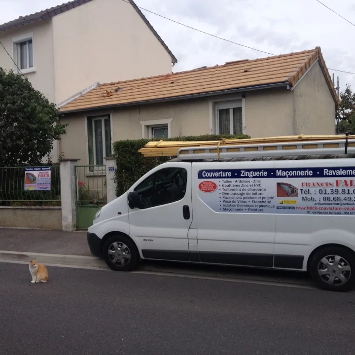véhicule entreprise de travaux de couverture à Argenteuil